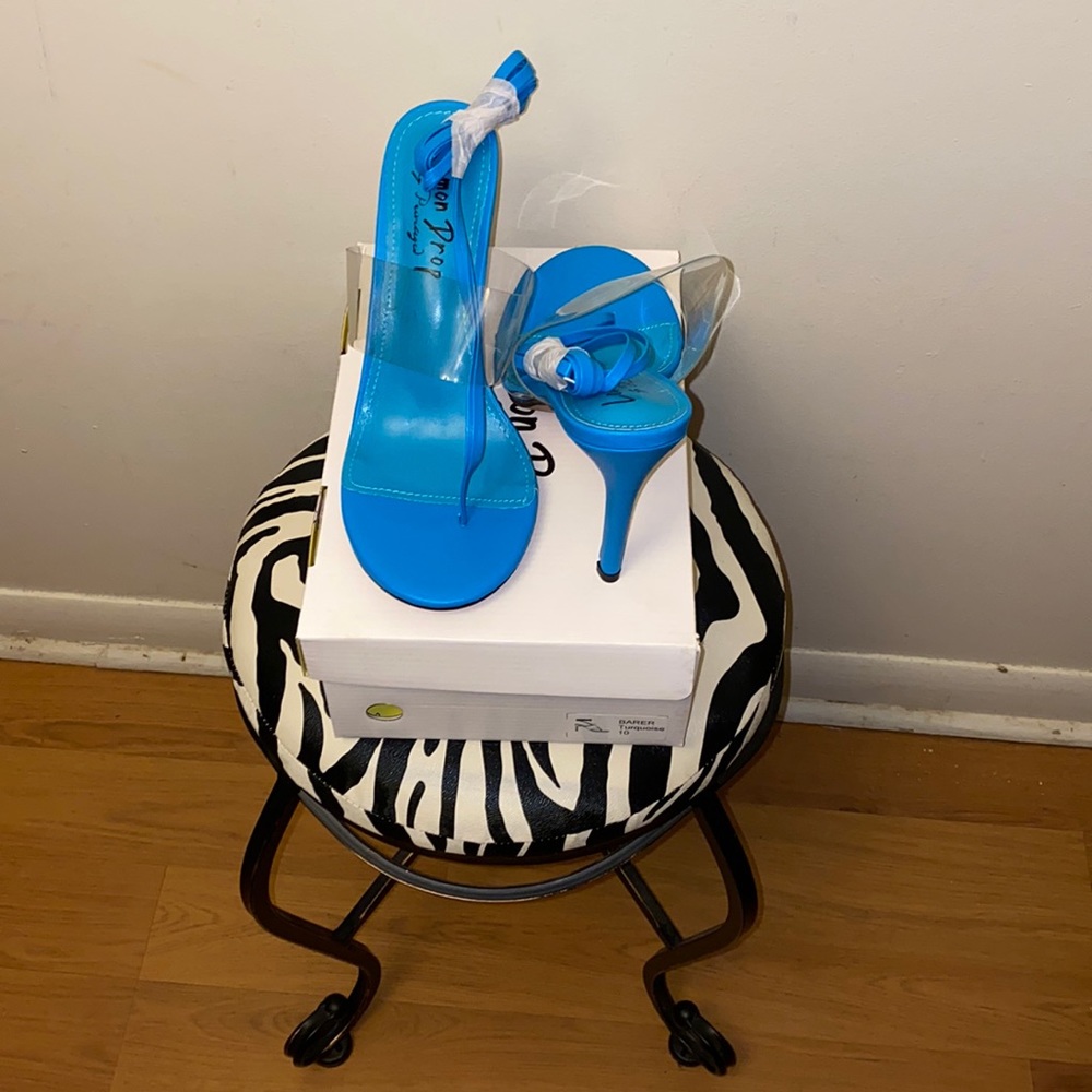 Lemon Drop by JC Dossier Turquoise Wrap Around Heels